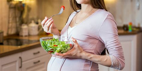 Got the bump out front? 5 Ways to cope with pregnancy cravings