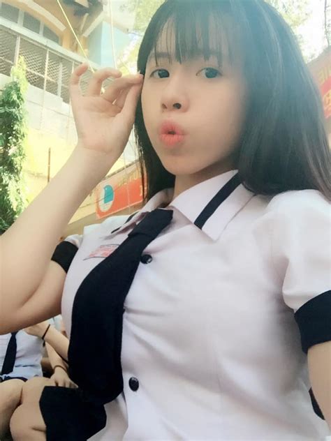 Vài pic xinh tươi khoe ngực khủng của hot girl cm Wap Tải Game