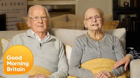 Heartwarming Scenes Of Elderly Couple Reunited When Wife Moves Into The Care Home Too Gmb