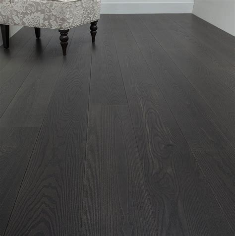 10 Dark Wood Tile Floor