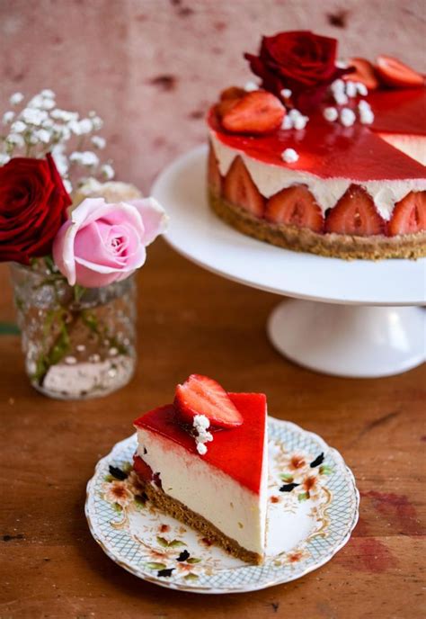 This Is The Simplest No Bake Strawberry Cheesecake Ever Patisserie