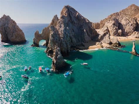 Why You Should Visit Los Cabos In Summer