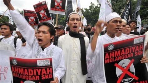 Penganut Ahmadiyah Dipersekusi Lagi Penegakan Hukum Tumpul Bbc News Indonesia