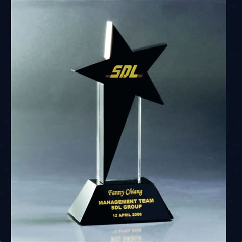 Star On Top Of Flame Acrylic Trophy Trophy Manufacture In Mumbai