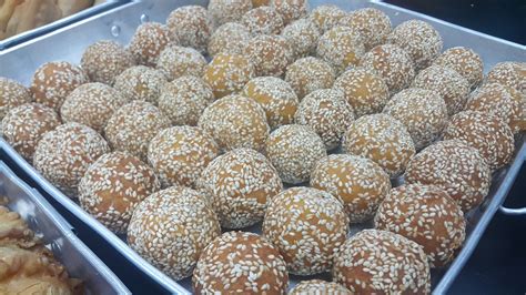 Jadi kali ni saya ubah menu pulak memandangkan nak nak buat dia pulak teramat la senang sama jugak dengan nak buat kuih keria keledek. Cara untuk membuat Kuih Bom atau Kuih Bijan - My Resepi
