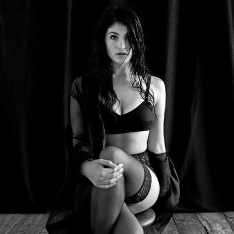 25 Hot And Sexy Photos Of Bond Girl Gemma Arterton