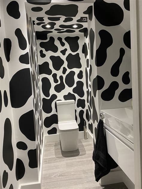 Tons of awesome cow aesthetic wallpapers to download for free. 🖤 Cow Print Aesthetic Room - 2021