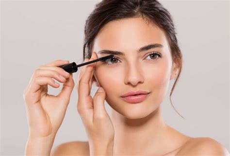 Cómo Maquillarse Para Parecer Más Joven 10 Consejos Fáciles