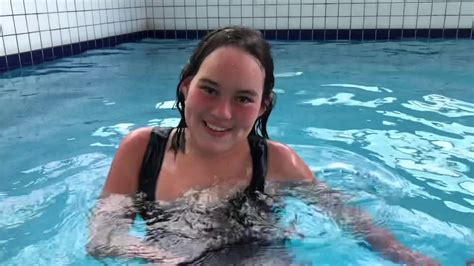 A natalia topou o desafio e usou logo dois consolos enormes. Desafio da piscina 🏊🏼‍♀️ - YouTube