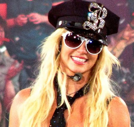 Britney spears lyrics toxic vevo music video official. Toxic - Britney Spears (All Lyrics)