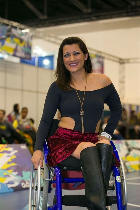 Pin By Mac Man On Paraplegic Women Wheelchair Women Women