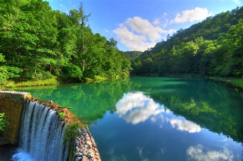 The 9 Most Pristine Lakes In Arkansas