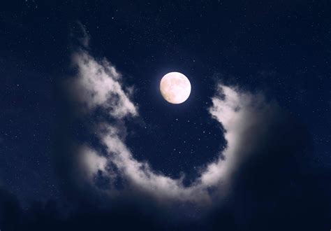 Wiccan Full Moon Meanings And How We Celebrate Them