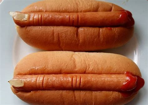 Recipe Perfect Bloody Severed Fingers Hot Dogs With Ketchup