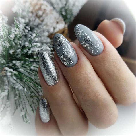 Super cute christmas nail designs 2020. Ongle en gel hiver : les couleurs et les motifs à ...