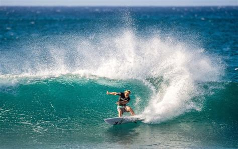 Surf In Hawaii 10 Best Surf Spots In Hawaii Travel Pixy