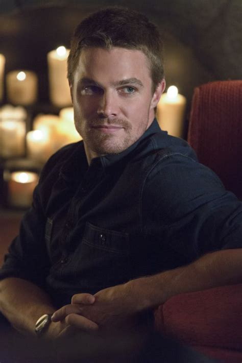 arrow you need every last one of these sexy oliver queen pictures queen photos queen pictures