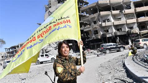 Photos Us Backed Syrian Forces Celebrate Fall Of Isis Capital Raqqa