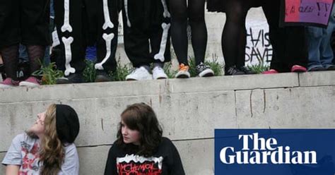 Daily Mail Emo Fans Protest Media The Guardian