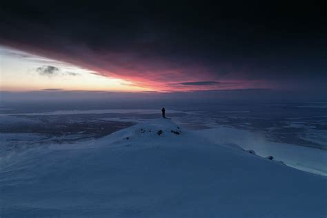 persona en pie nieve naturaleza paisaje invierno frío clima blanco montaña pxfuel