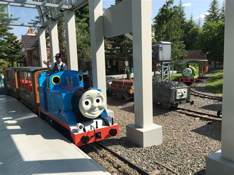 私達が知り得る限り 中世の英国(イングランド)は アイスゾンビに攻め込まれたり ドラゴンに支配されたことはありません しかし 2つの貴族の一. IMG_9315