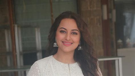Sonakshi Sinha Responds To Reports Of Cops Visiting Her House ‘there