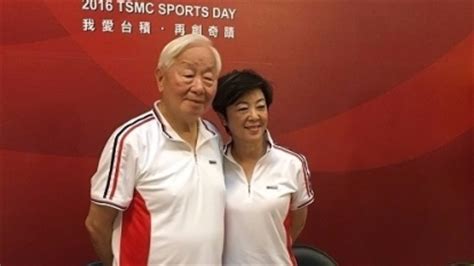 臺大醫院簡介 院長的話 院長_吳明賢 副院長_王亭貴 副院長_賴逸儒 副院長_高嘉宏 副院長_婁培人 副院長_高淑芬 願景使命 體系介紹 年度重大事記 醫院組織. 台積電回應：張忠謀沒事 今日返台，下周進公司上班 | 鉅亨網 - 台股新聞
