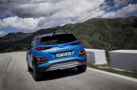 Check spelling or type a new query. New Hyundai Kona Hybrid revealed as 70mpg small SUV | Autocar