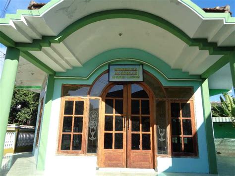 Desa ini memiliki kode bernomor 3511080091. Mushollah - SD NEGERI 1 DAWUHAN