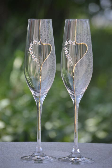 Hand Painted Toasting Glasses Wedding Champagne Flutes Etsy In 2023 Wedding Toasting Glasses