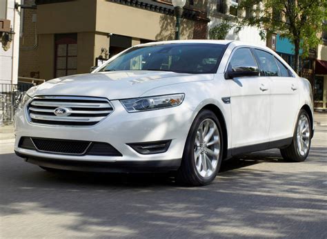 2016 Ford Taurus موقع ويلز الأرشيف