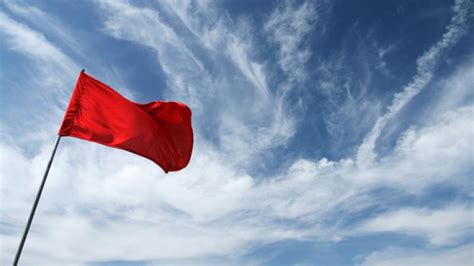 Flotte mål og rødt kort: Historien om 'Når jeg ser et rødt flag smælde' | Netavisen Pio