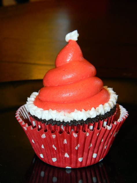 Christmas Hat Cupcake For Santa Christmas Food Cupcake Recipes Christmas Deserts