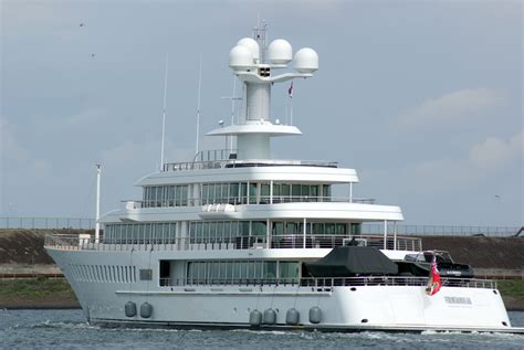 Yacht Fountainhead A Feadship Superyacht Charterworld Luxury