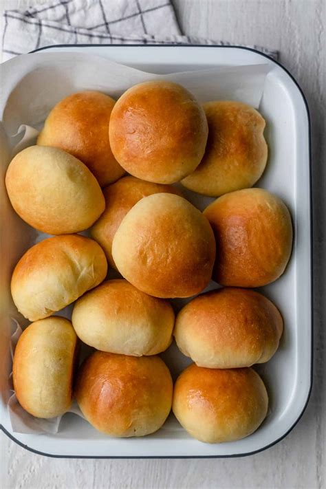 homemade dinner rolls feelgoodfoodie