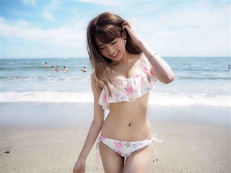 元夢アド！志田友美さんのグラビア画像30選【水着】 チェキ撮れるアイドルの写真たち