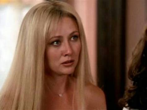 Pin By Chloe Crothers On Charmed Blonde Long Hair Styles Shannen Doherty