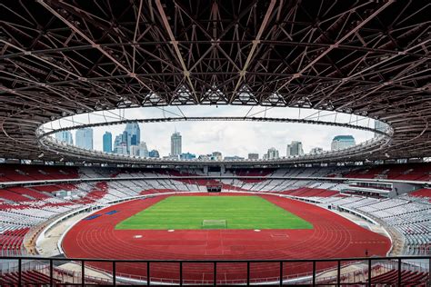 stadion bola di jakarta