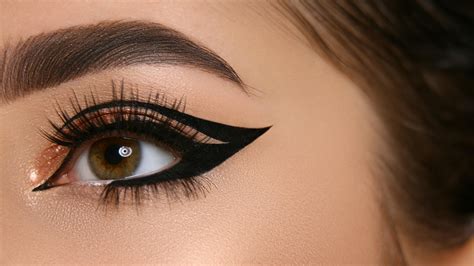Eyeliner Steps How To Do Winged Eyeliner In 3 Easy Steps Stylecaster Eyeliner Can Help Make