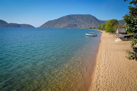 Lake Malawi Beautiful Places To Visit Beautiful Lakes Africa Travel