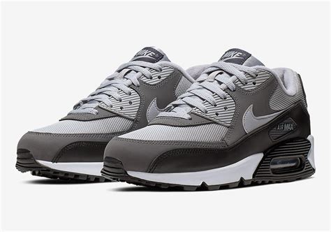 An Easy To Wear Colorway Of The Nike Air Max 90 •