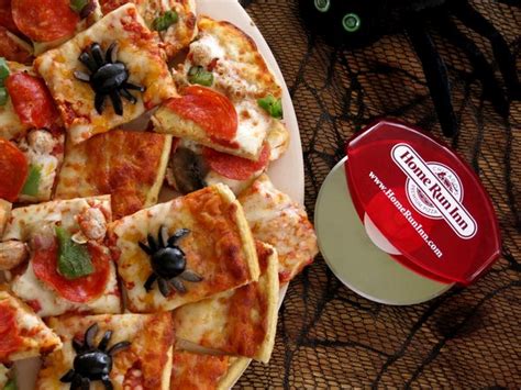 Easy Halloween Pizza Party The Dinner Mom