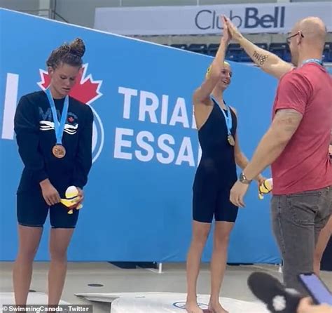 summer mcintosh canada s 16 year old swim star smashes world record in women s 400m freestyle