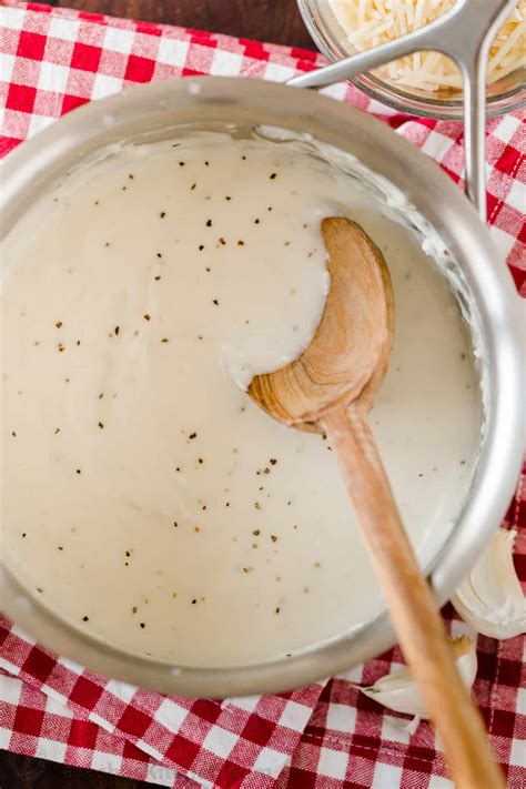White Pizza Sauce Quick And Easy