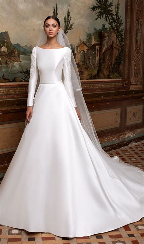 Long Sleeve Wedding Dresses Top 10 Long Sleeve Wedding Dresses Find The Perfect Venue For Your