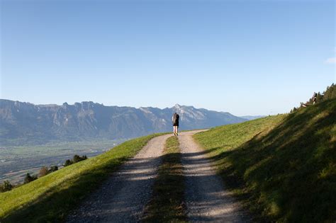 #schuhe #taschen #vaduz #damenmode #schaan . Liechtenstein-Weg: 2. Etappe Triesenberg-Vaduz • Wanderung ...