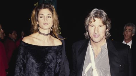 The Red Flag Cindy Crawford Admits To In Her Marriage With Richard Gere
