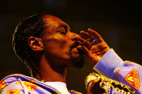 Snoop Dogg Corrects Outrageous Joints Per Day Claim