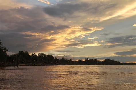 I Love Pusa Pemandangan Cantik Ketika Senja Di Kampung Pusa Betong Sarawak