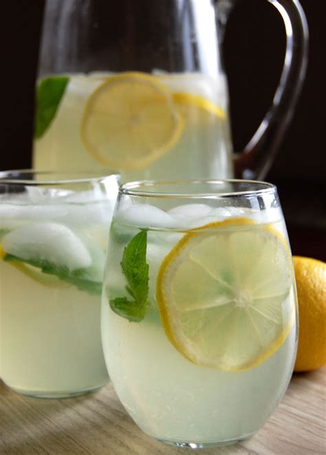 Lemon Ginger And Basil Iced Tea For Detox Paleo Grubs